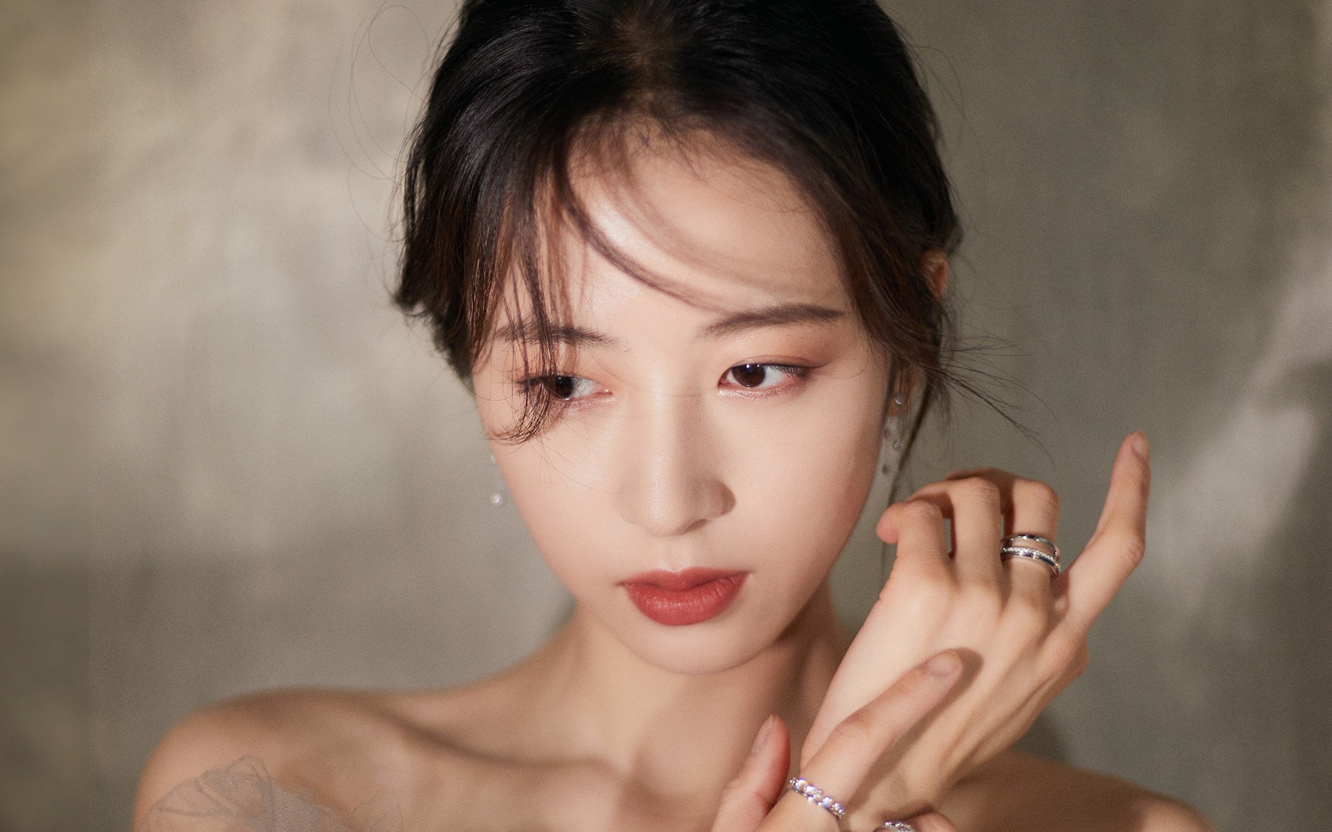 硬仗刻在基因里，马刺绝境重生与米切尔奥运时刻的共鸣