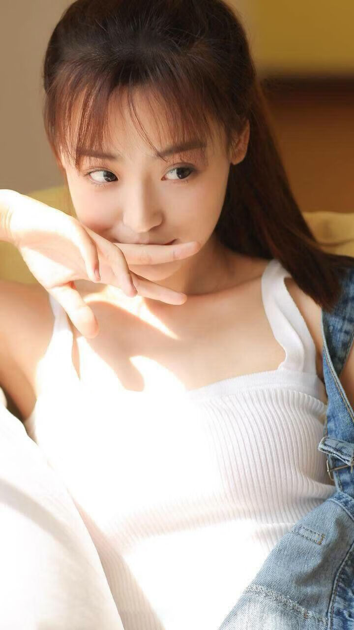 开云体育2026-平行时空的双城记