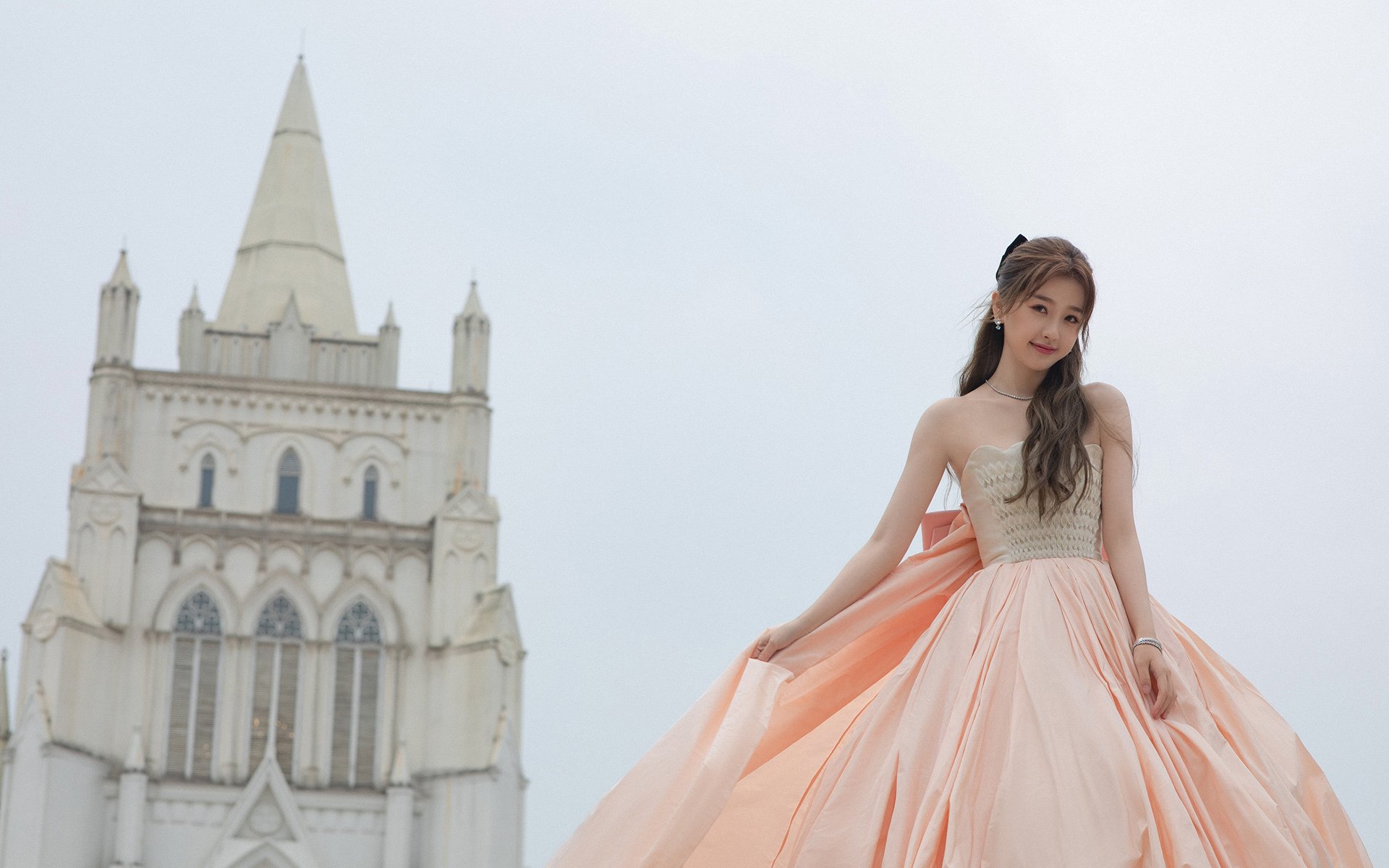 开云体育官网-铁壁格林怒角突围，雄鹿窒息防守绞杀活塞逆袭路