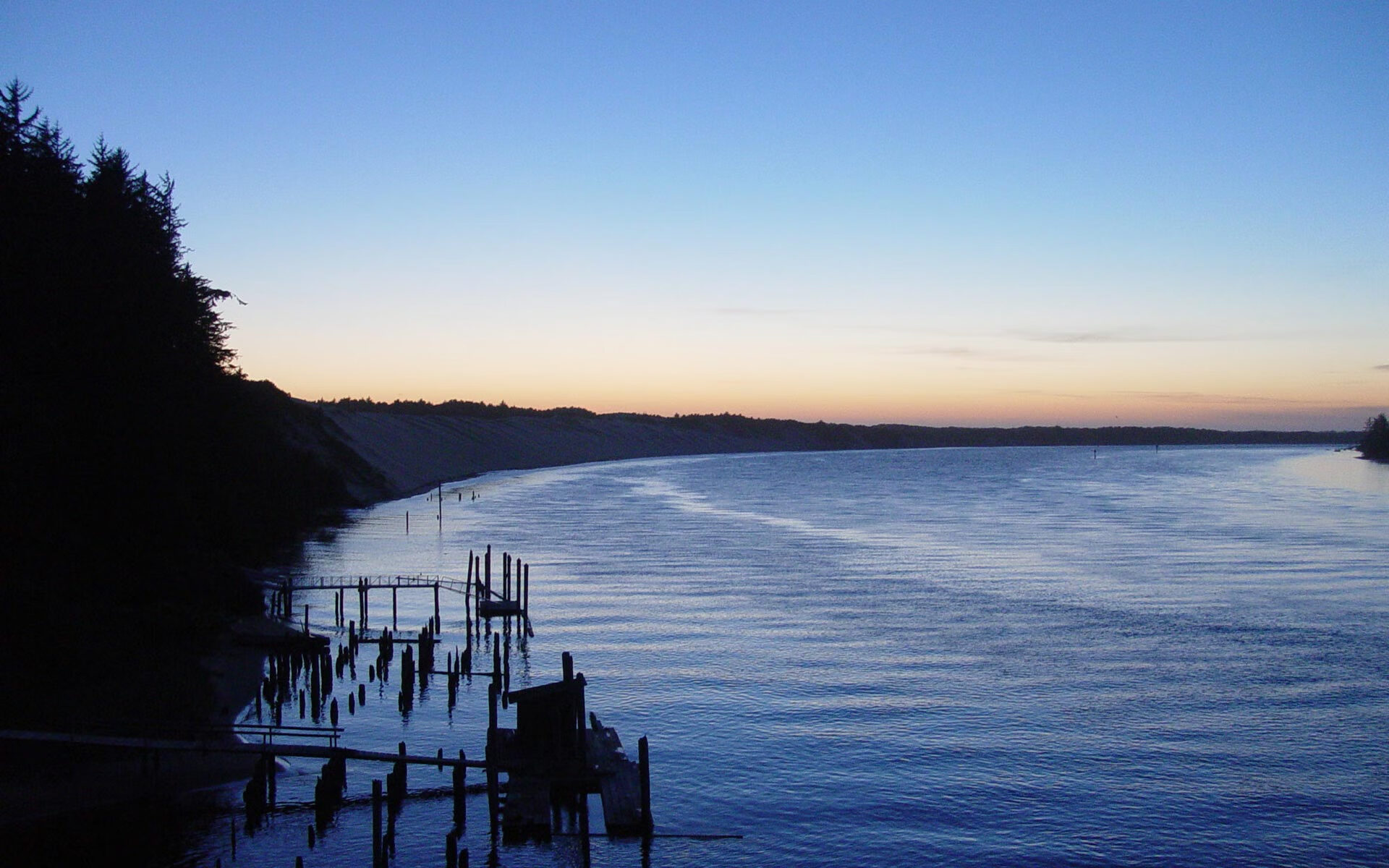 隔空刺杀，格列兹曼一箭双雕，欧冠舞台上的关键先生如何为英格兰粉碎荷兰迷梦