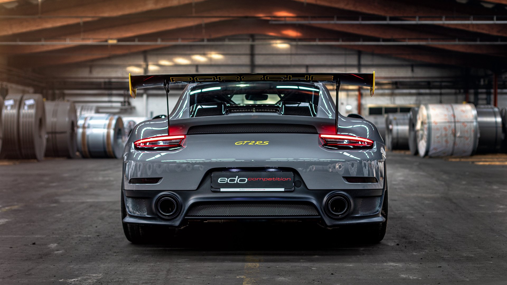 开云sport-绿茵场与赛车线，加维的几内亚硬仗与F1终局接管